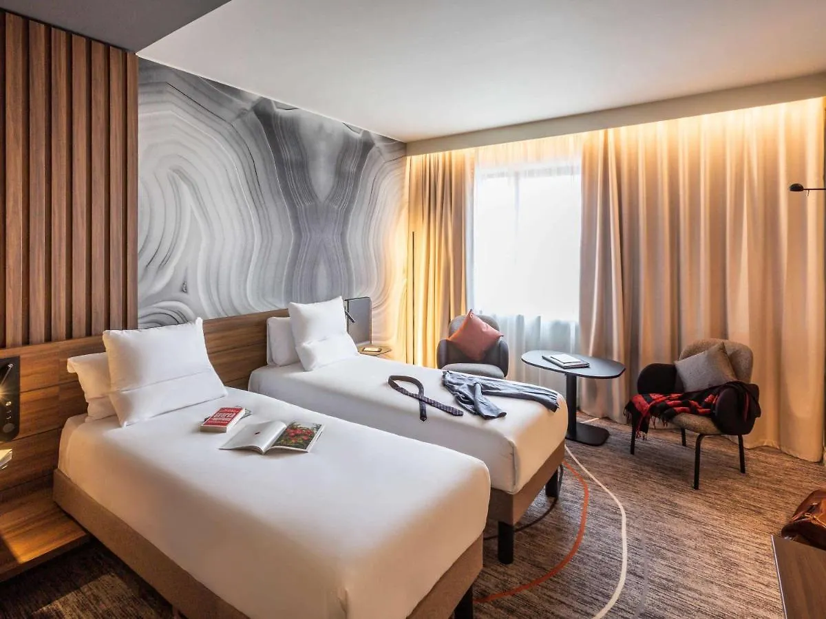 Hotel Novotel Cambridge North Milton