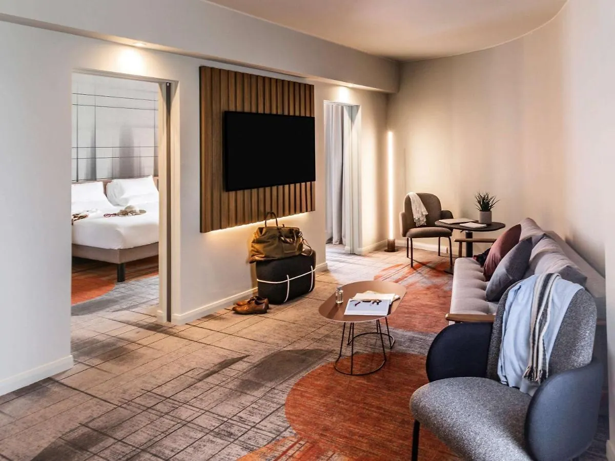Novotel Cambridge North Milton  4*, Milton (Cambridgeshire)