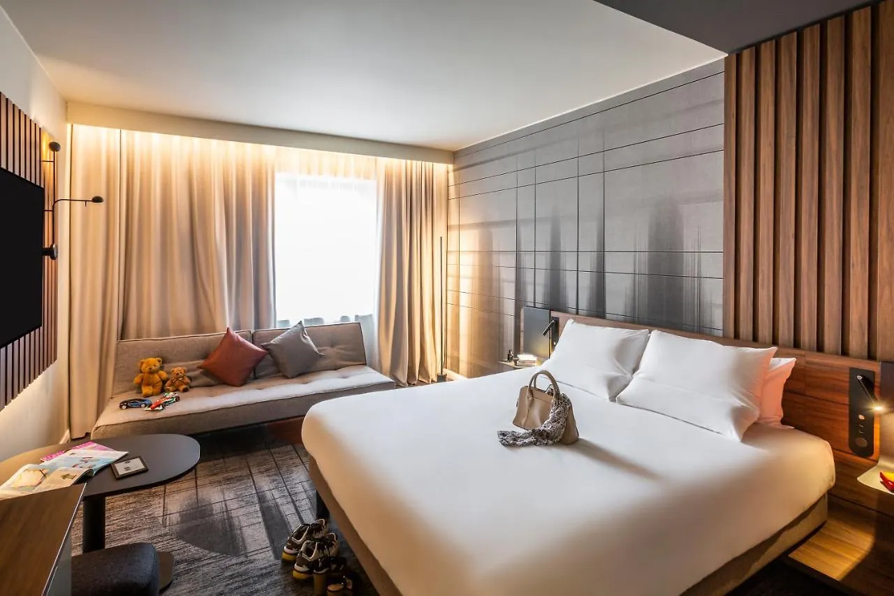 Novotel Cambridge North Milton  4*, Milton (Cambridgeshire)
