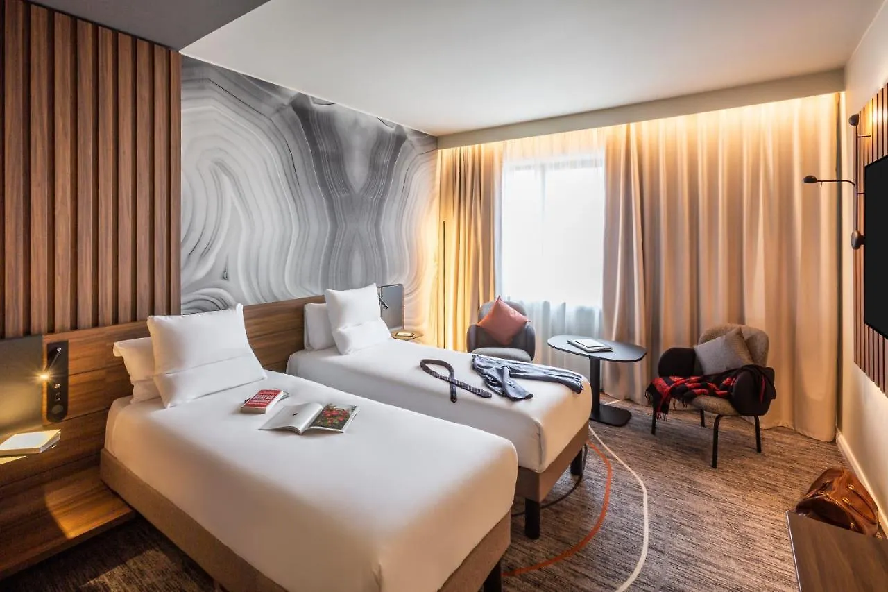 Novotel Cambridge North Milton