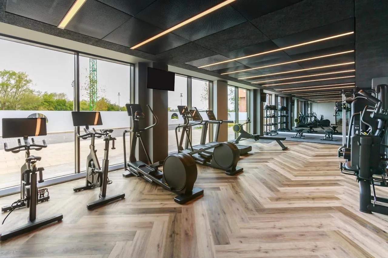 Hotel Novotel Cambridge North Milton