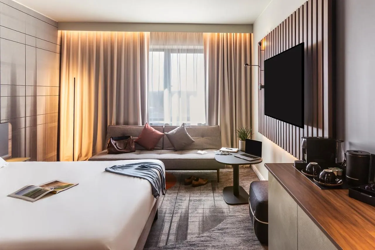 Hotel Novotel Cambridge North Milton
