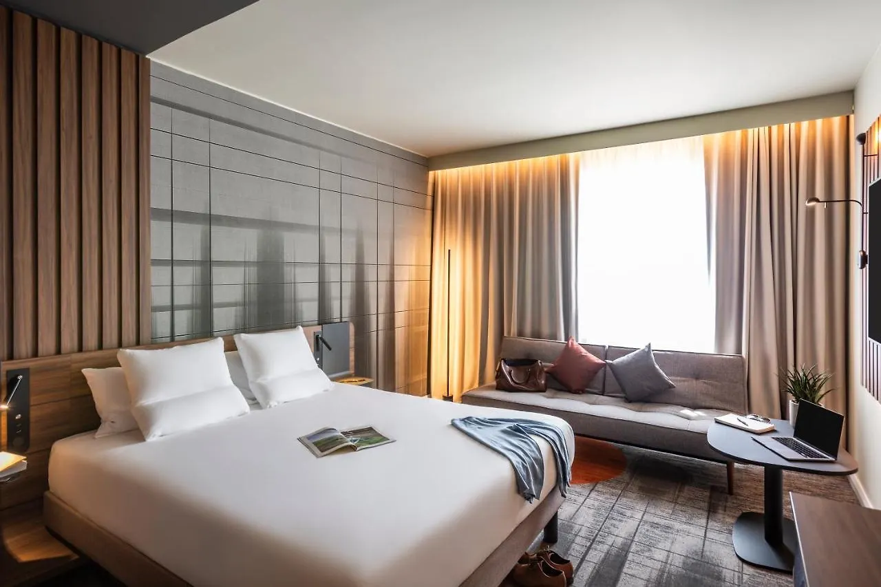 **** Hotel Novotel Cambridge North Großbritannien