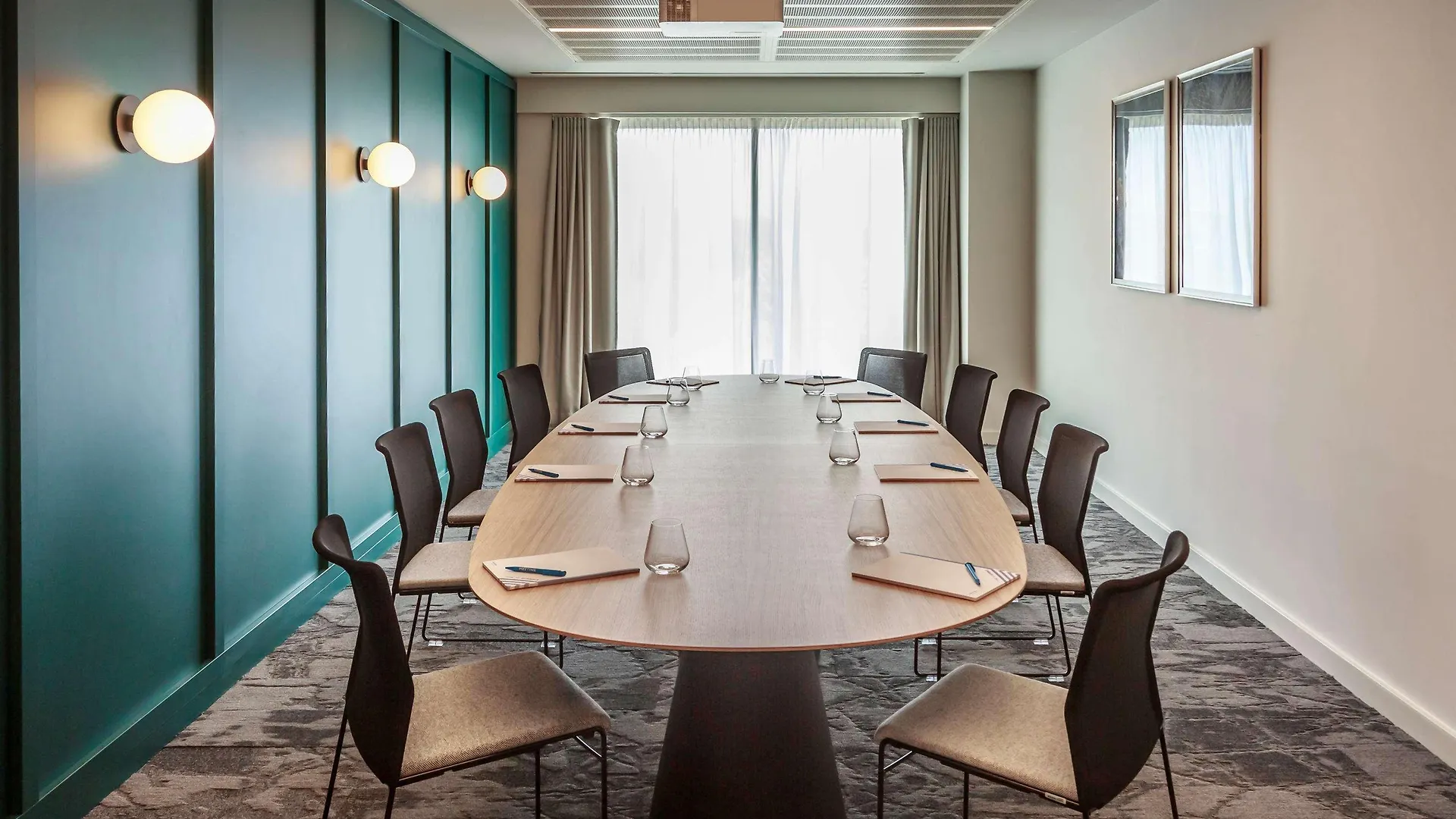Novotel Cambridge North Milton  Hotel Milton (Cambridgeshire)